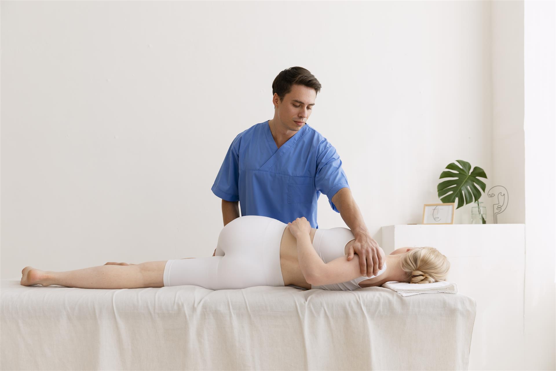 Osteopatia e fisioterapia visita fisioterapista Isolife